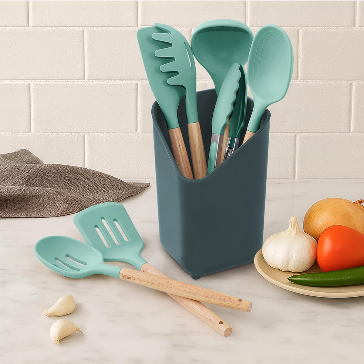 Glad Silicone Kitchen Utensils Set, 8pcs - Nonstick Cooking Tools with Wooden Handles and Utensil Holder - Spatula Set with Turner, Ladle, Spoons, Tongs, and Spaghetti Server - Beige