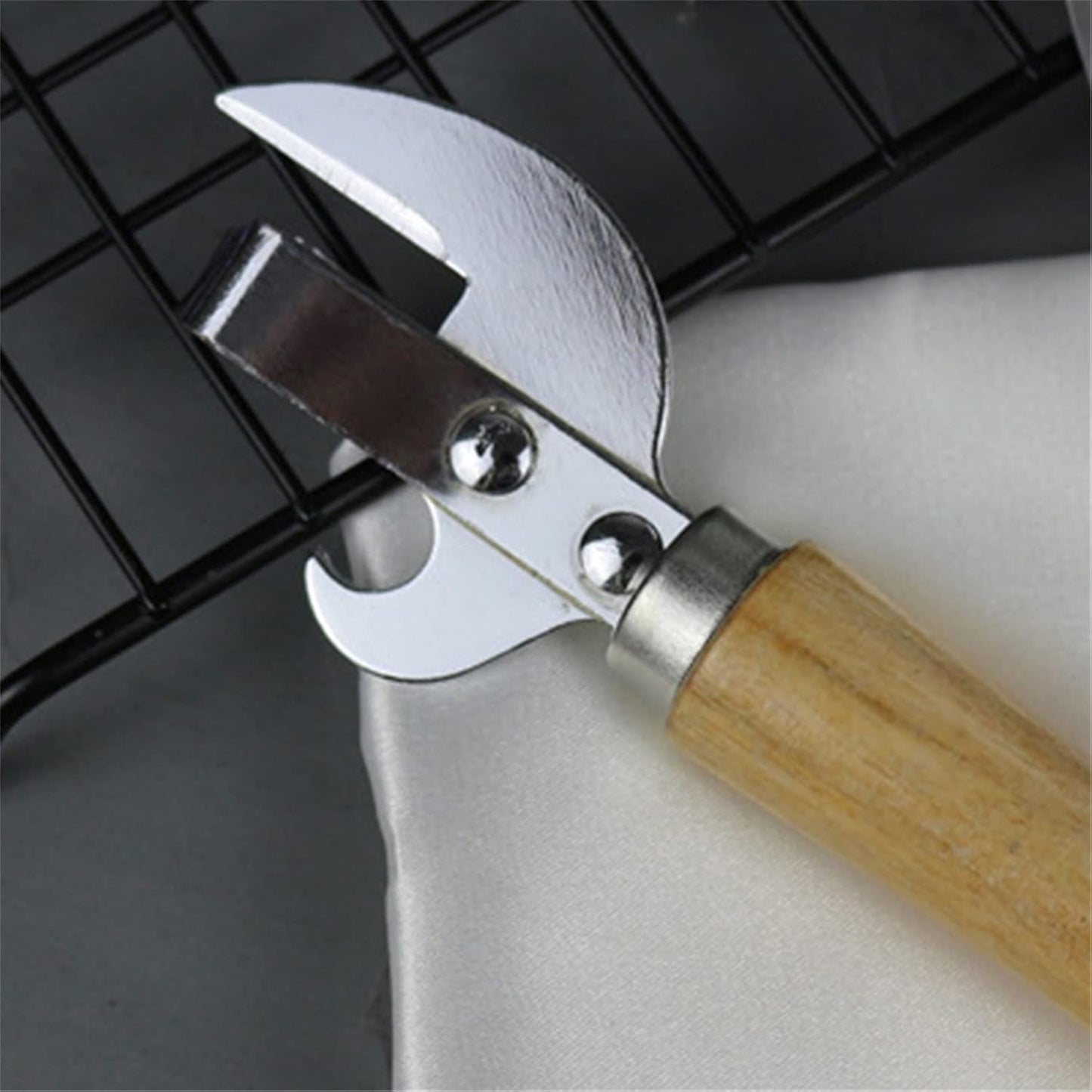 Manual Can Opener with Wooden Handle Stainless Steel Convenient and Durable Manual Opener for Beer Bottle Household Kitchen Gadget Silver