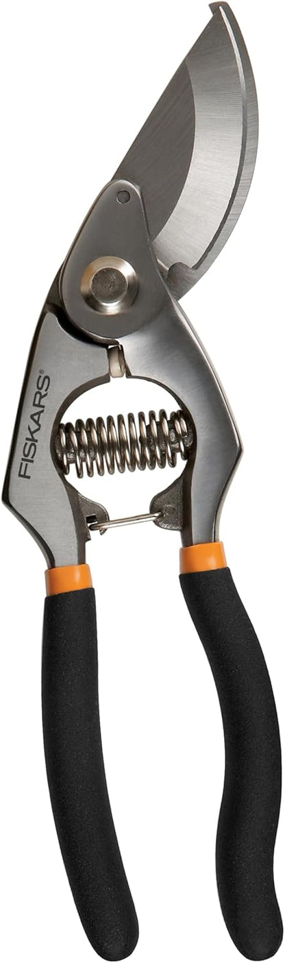 Fiskars Bypass Pruning Shears, 5/8" Cut Capacity Gardening Scissors, Self-Cleaning Sap Groove Prevents Sticking, Non-Slip Grip for Cutting Stems & Branches, Sharp Steel Blades w/ Low-Friction Coating