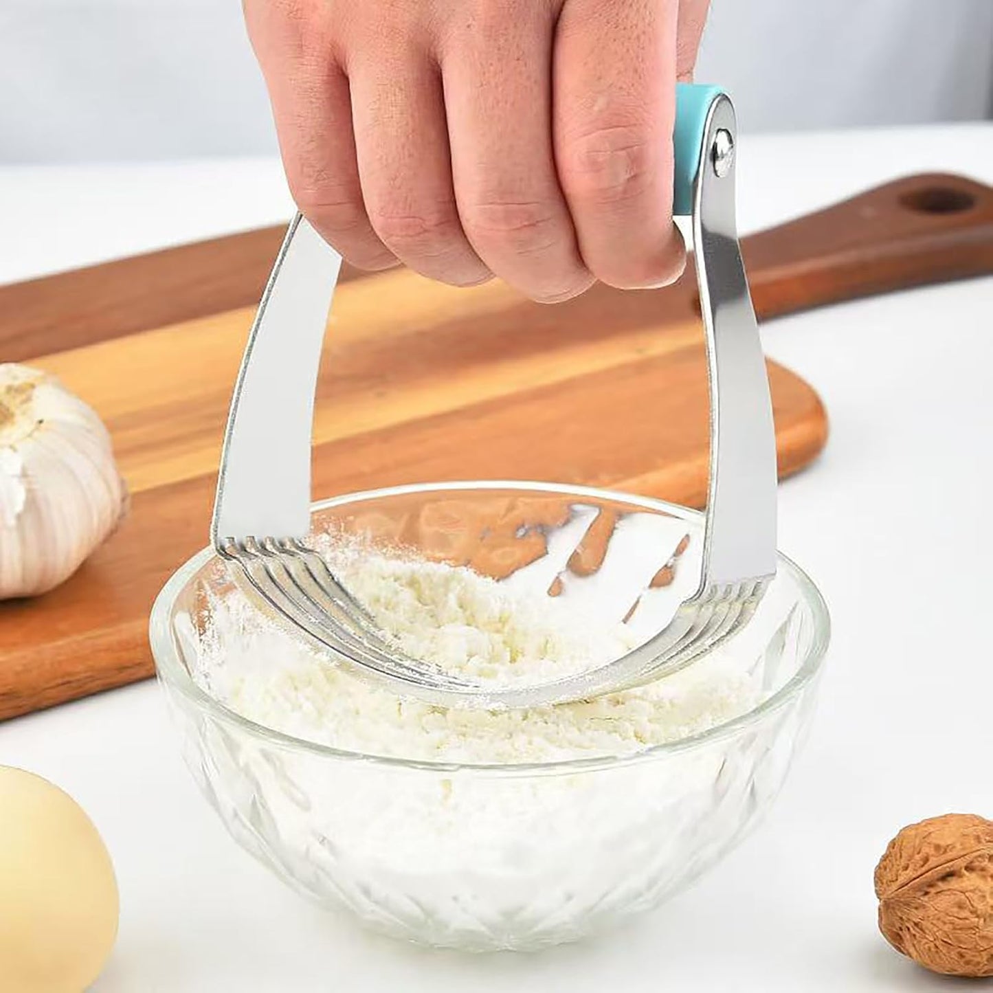 Dough Blender, Top Professional Pastry Cutter with Heavy Duty Stainless Steel Blades, Medium Size