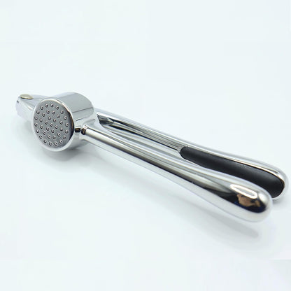 Garlic press for fine mincing, heavy-duty garlic press joystick, rust proof zinc alloy material, ergonomic handle, equipped with silicone peeler and cleaning brush, dishwasher washable, bright silver