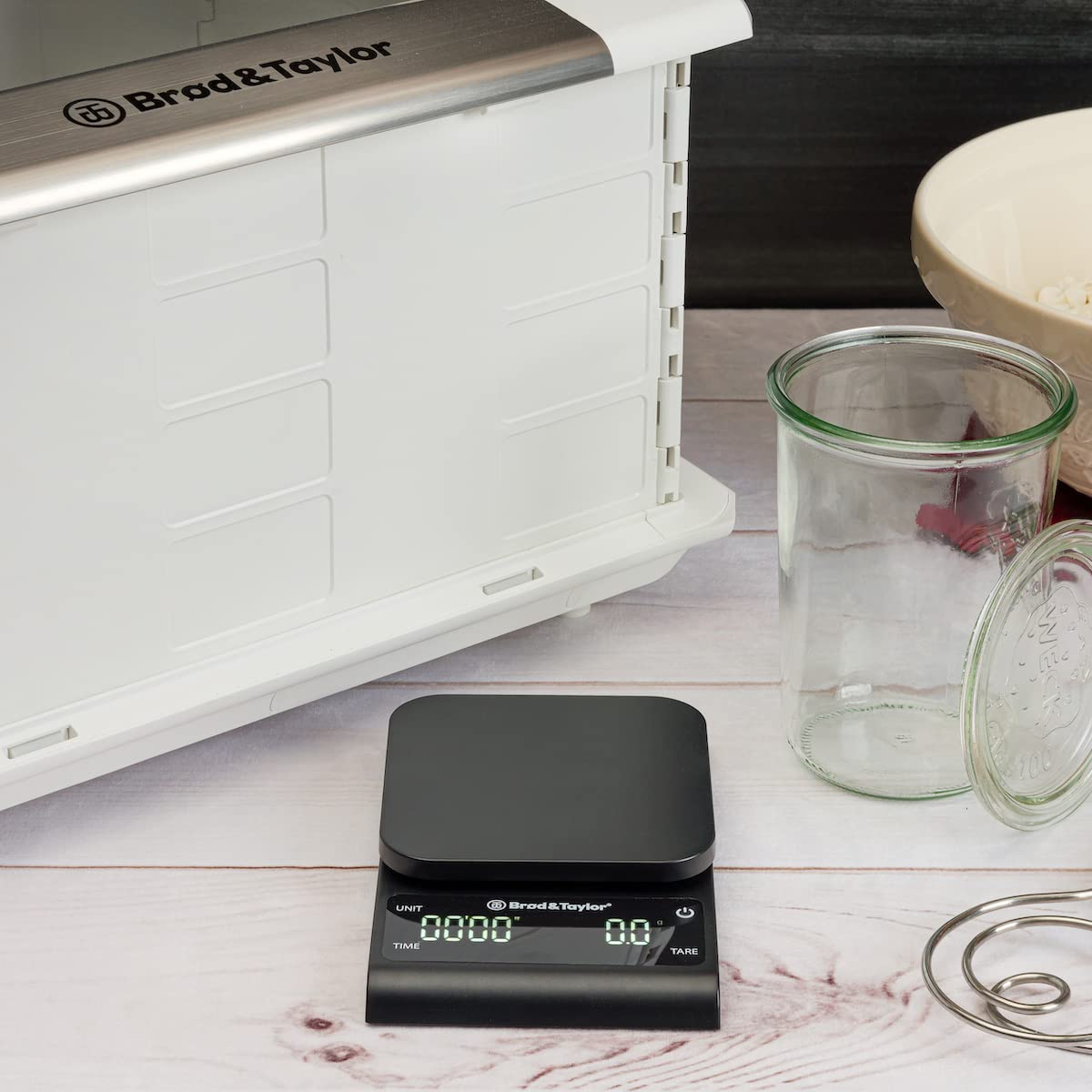 Brod & Taylor High Capacity Baking & Kitchen Scale (Weighs up to 33lbs/15kg of Ingredients), 1-Gram Precision, Five Unit Options, 5-Minute Display, Batteries Included