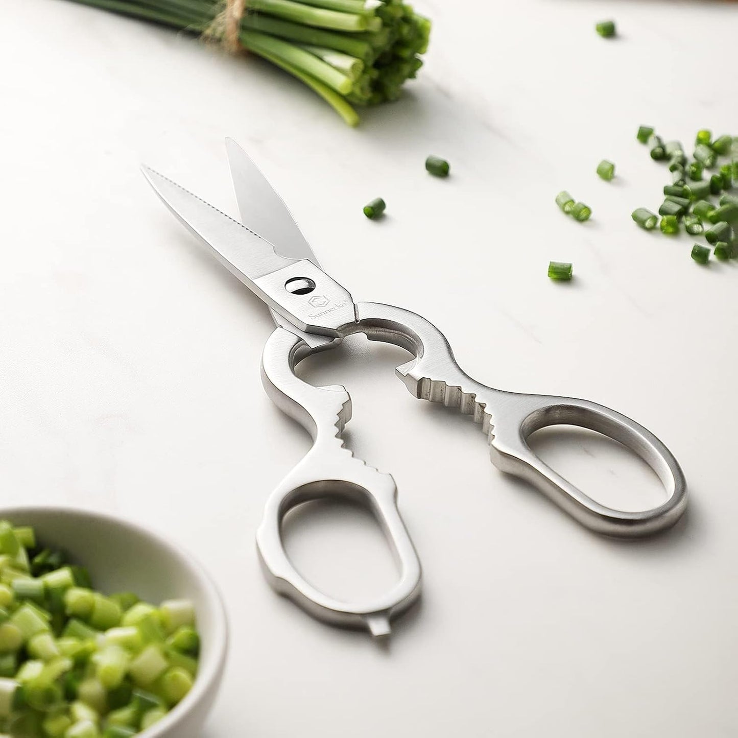 Sunnecko Kitchen Scissors All Purpose Heavy Duty Scissors Titanium Coated, Kitchen Shears for Food, Micro Serrated with Detachable Blades