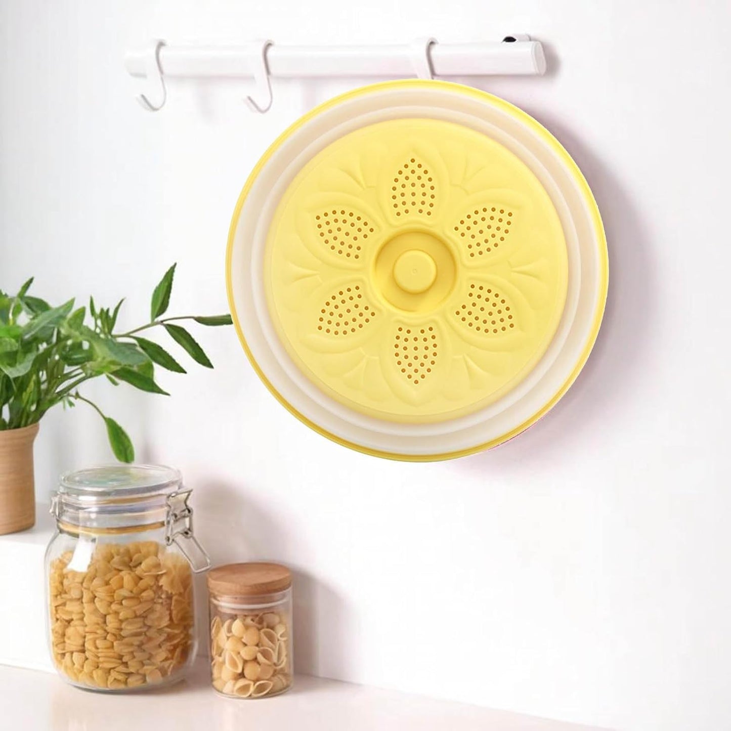 Microwave Splatter Cover, Collapsible Microwave Plate Cover Vented for Food Splatter Guard Fruit Drainer Basket Colander Kitchen Gadget (Yellow)