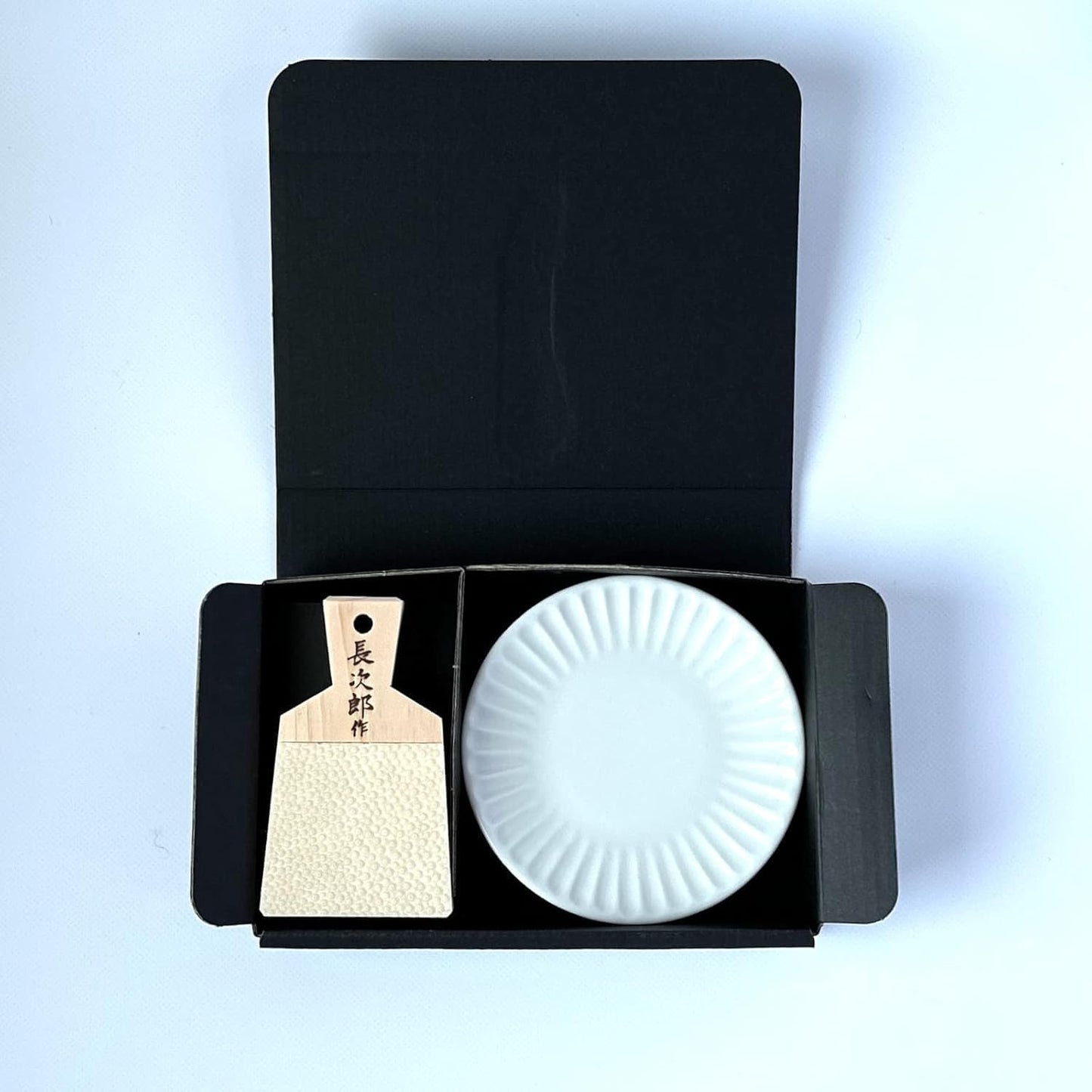 Wasabi Ginger Japanease Grater Chojiro Medium Convenient Brush Set, Gift Box