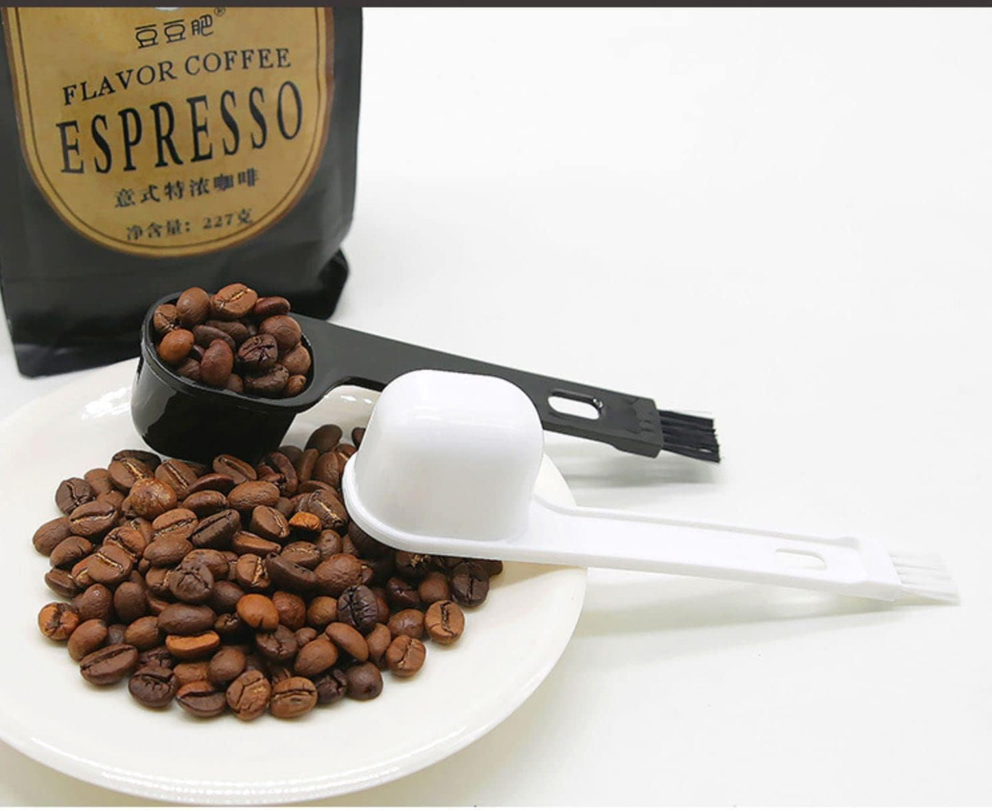 Plastic Coffee Scoops, 2 Tbsp Coffee Scoop with Brush & Espresso Grinder Brush for Ground Coffee Cleaning Tea Power, Coffee Tool for Barista Home Kitchen Café,4 Pack