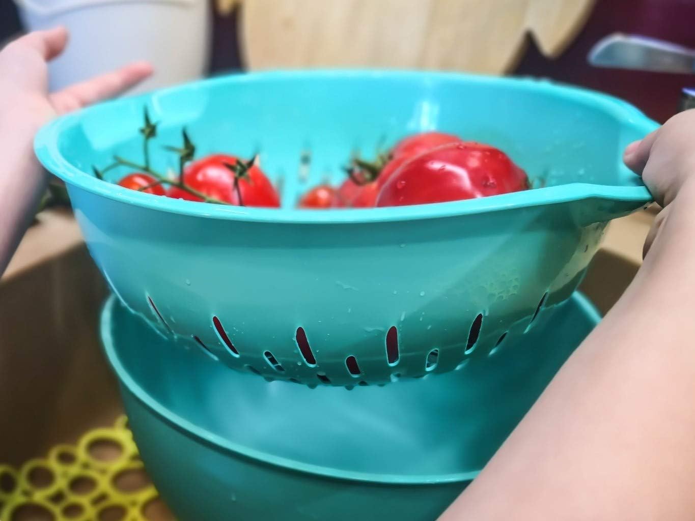 Mintra Home Mixing Bowl w/Colander (Large 4.5L, Red) - For Washing & Draining Fruits And Vegetables - Heavy Duty Plastic for Baking, Cooking Supplies - Dishwasher Safe
