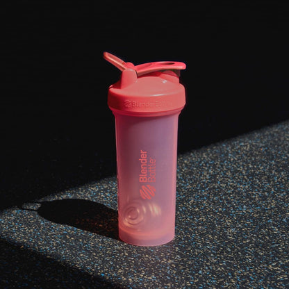 BlenderBottle Classic V2 Shaker Bottle Perfect for Protein Shakes and Pre Workout, 28-Ounce, Clear/Black