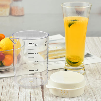 Plastic Measuring Cup With Splashproof Lid V-shaped Spout Mixing Pitcher Kitchen Baking Measuring Tool Easy To Pour Mixing Baking Utensil With Spout Lid Measures Lines