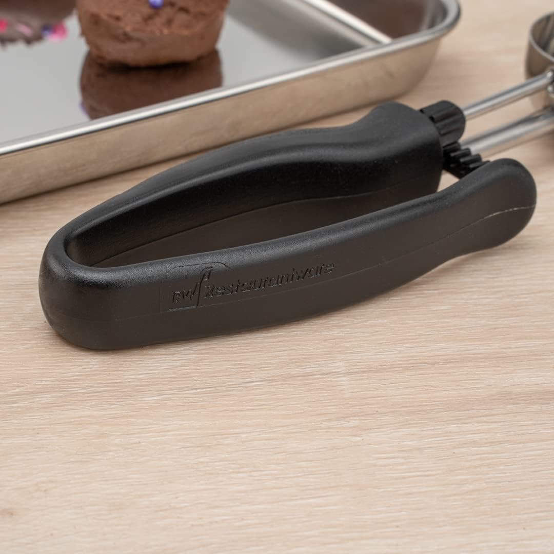 Restaurantware Ice Cream Scoop 1 Case 3.75 oz Stainless Steel Portioner Commercial Kitchen Tool Comfortable Grip Dishwasher-Safe Ambidextrous Handle
