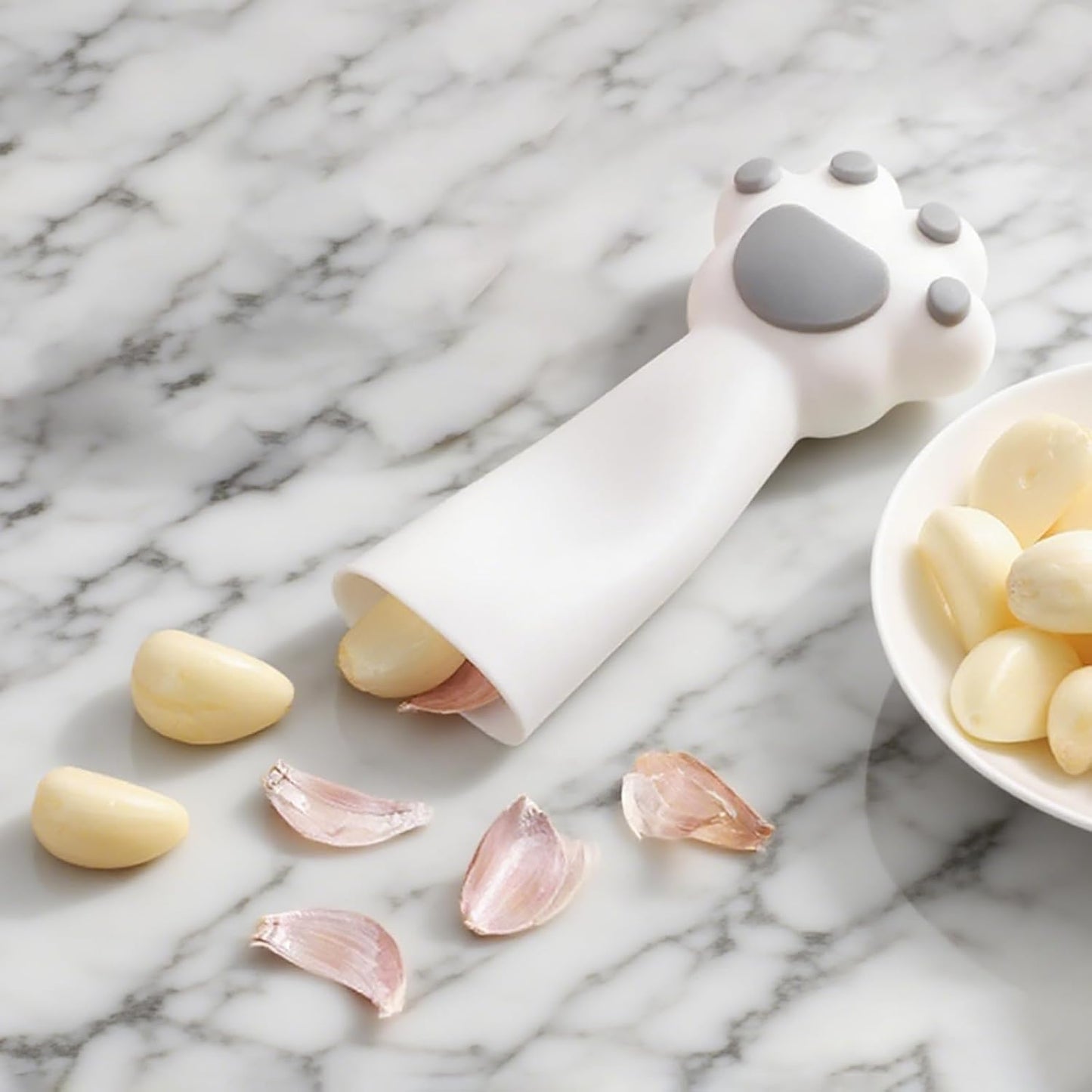 Garlic Peeler, Garlic Roller Peeling Tube Tool, Easy Quick to Peeled Garlic Cloves, Useful Kitchen Tool for Garlic (Grey+Pink)
