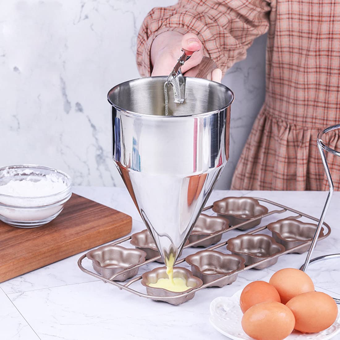 KAYCROWN Pancake Batter Dispenser, 1200ml Stainless Steel Funnel Cake Dispenser with Stand and Basting Brush, Great for Cupcakes, Waffles, takoyaki or Any Baked Goods, Batter Funnel Dispenser