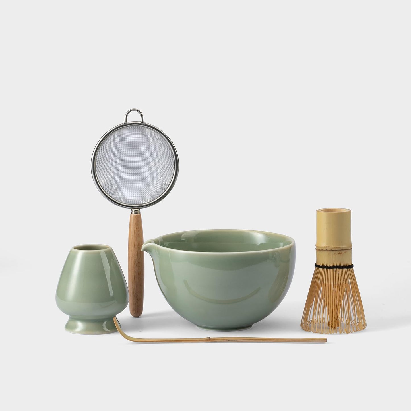Matcha Whisk Set, Matcha Set with Ceramic Matcha Bowl, Bamboo Whisk & Holder, Sifter, Tea Scoop (Black Gold)