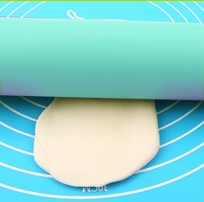 Silicone Rolling Pin, Green 9 Inch Pin with Wooden Rotatable Handle for Dough of Baking Bread, Cookie, Pizza (green, 9 inch)