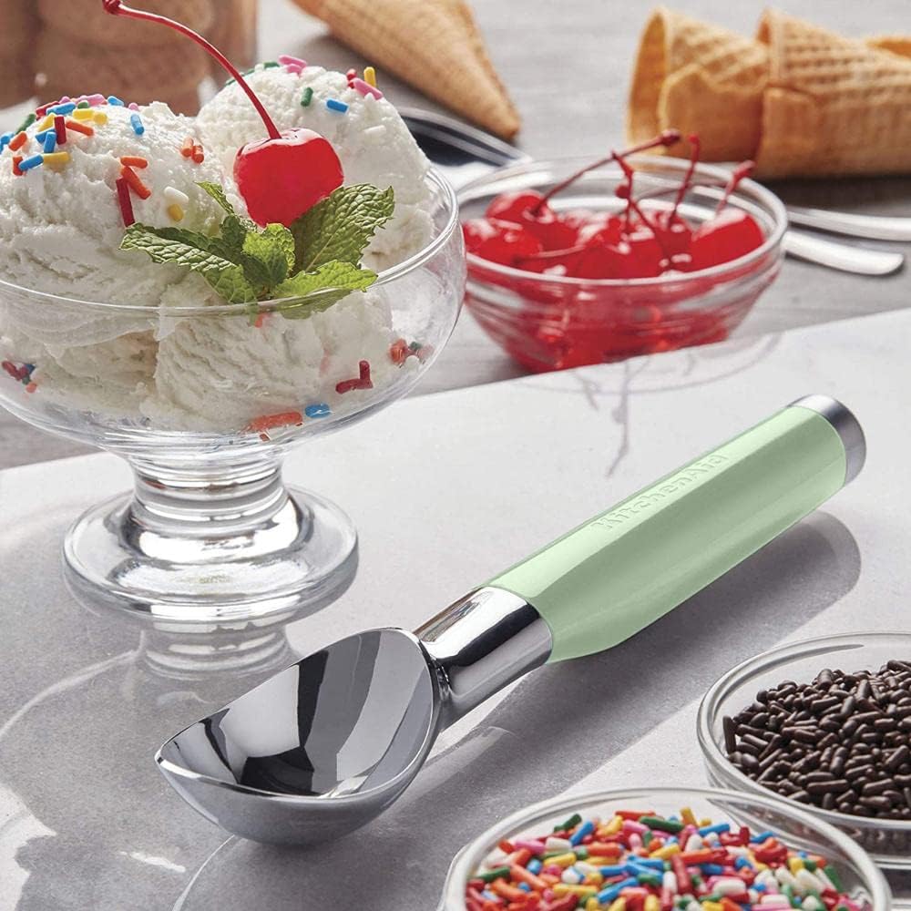 KitchenAid Classic Ice Cream Scoop, 8.6 inches, Black