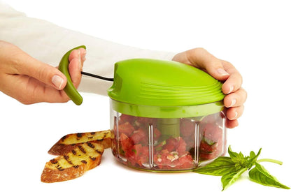 Kuhn Rikon Pull Chop, Vegetable Chopper with Stainless Steel Blades, Food Chopper with Non-Slip Base, Easy to Use Fruit Cutter and Onion Chopper, Essential Kitchen Accessories 650ml - 3 Year Guarantee