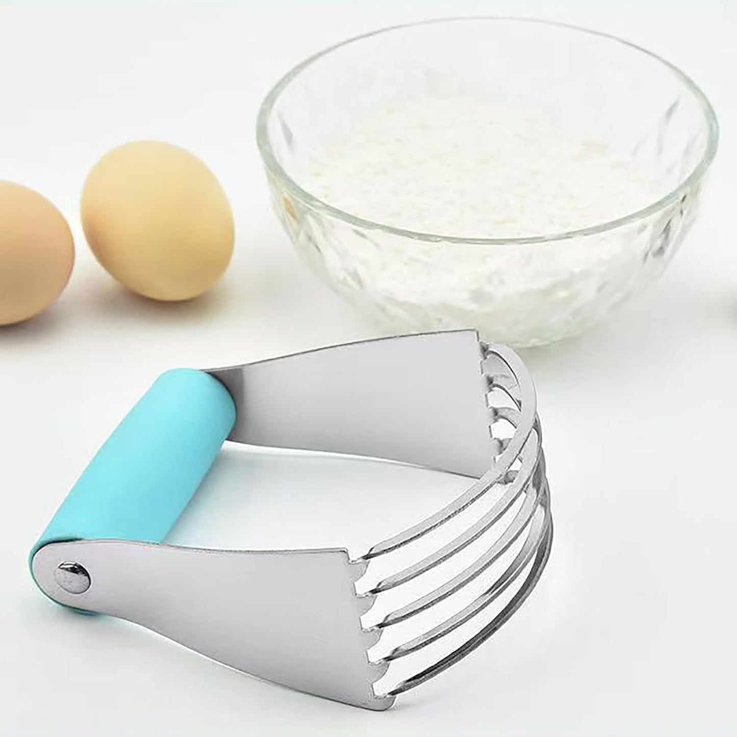 Dough Blender, Top Professional Pastry Cutter with Heavy Duty Stainless Steel Blades, Medium Size