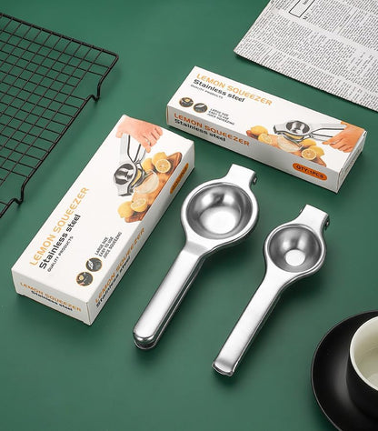 Stainless Steel Manual Lemon Squeezer, Handheld Citrus Juicer Press, Kitchen Gadget for Lemons and Oranges