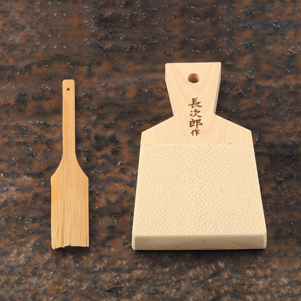 Wasabi Ginger Japanease Grater Chojiro Medium Convenient Brush Set, Gift Box