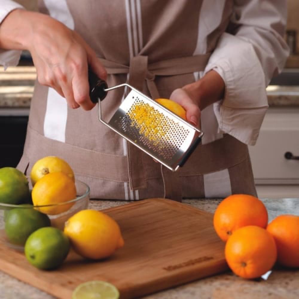 Microplane Gourmet Series Cheese Grater with Soft Touch Handle (Extra Coarse, Black)