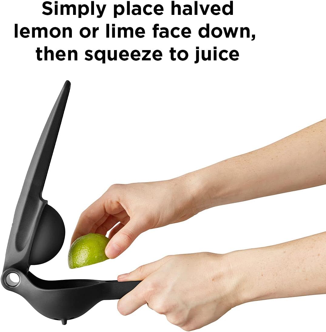 Rabbit R4-10801 Manual Citrus Press Cocktail Juicer (Black)