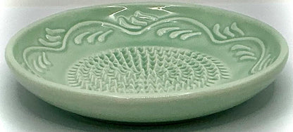 BonCera, All-in-one Premium Ceramic Garlic Grater Plate 4-Piece Set - Turquoise Floral Edge Design - For Garlic, Ginger, Chocolate, and more! - Comes with 5" Plate, Garlic Peeler, Brush, and Stand