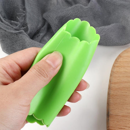 Garlic Peeler Silicone Garlic Roller Keeper Garlic Skin Remover Roller Garlic Roller Peeling Tube Tool Useful Kitchen Tools(Blue)