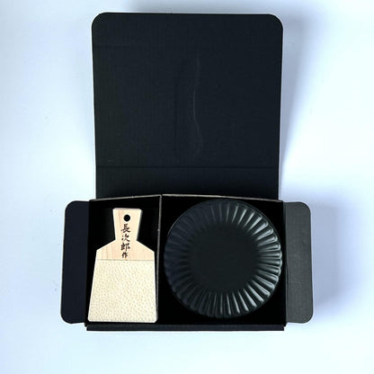 Wasabi Ginger Japanease Grater Chojiro Medium Convenient Brush Set, Gift Box