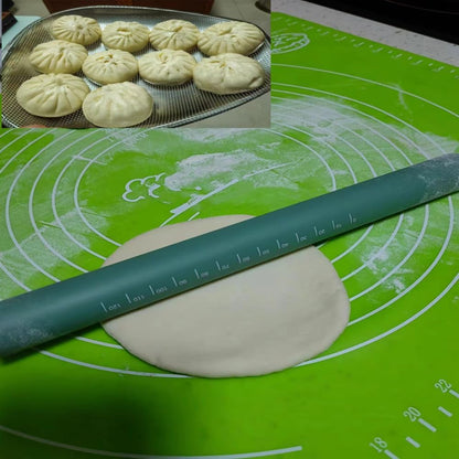 Small stainless Steel Inner Core Silicone Rolling Pin Non-stick Dough Roller (Green)