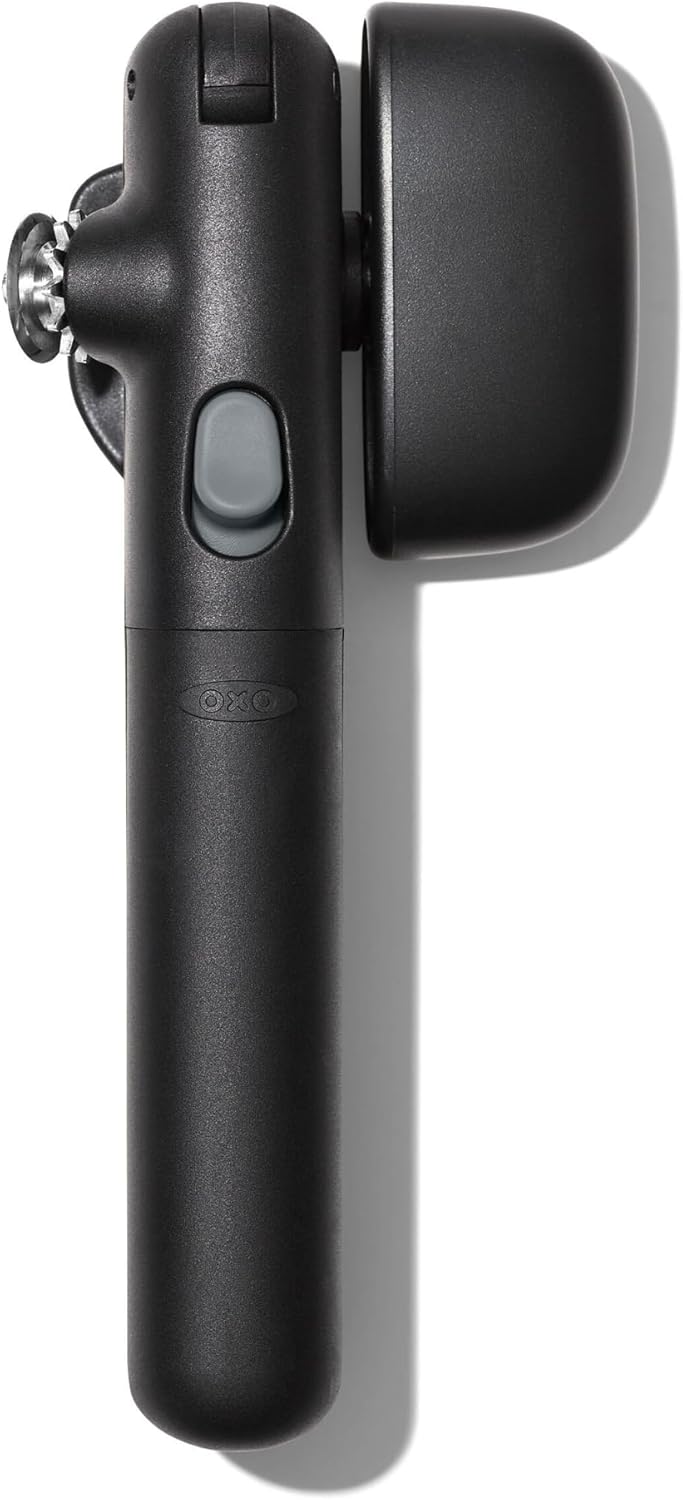 OXO Good Grips Lock & Go Can Opener, Manual Can Opener with Locking Arms and Easy-Release Button, Handheld Kitchen Gadget, Compact Kitchen Utensil for Everyday Use