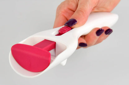 HOME-X Mess-Free Cupcake Scoop, Cake Batter Dispenser, Handy Kitchen Gadgets, Bakeware