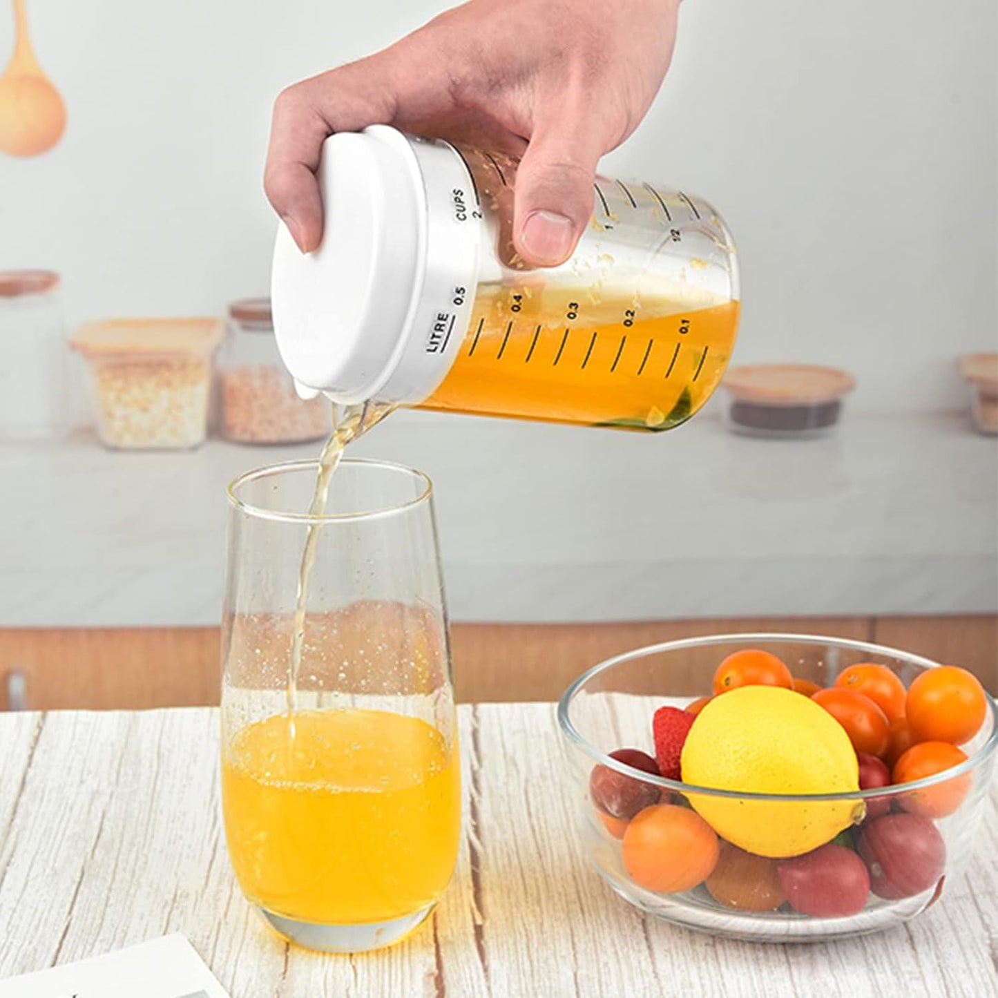 Plastic Measuring Cup With Splashproof Lid V-shaped Spout Mixing Pitcher Kitchen Baking Measuring Tool Easy To Pour Mixing Baking Utensil With Spout Lid Measures Lines