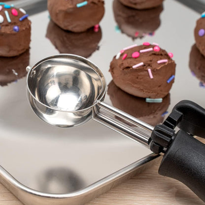 Restaurantware Ice Cream Scoop 1 Case 3.75 oz Stainless Steel Portioner Commercial Kitchen Tool Comfortable Grip Dishwasher-Safe Ambidextrous Handle