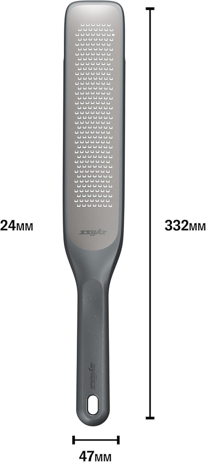 Zyliss Fine Grater and Zester - Handheld Grater with Stainless Steel Blade & Wheat Straw Handle - Ideal for Hard Cheese, Chocolate, Fruit, Vegetables, & More - Protective Cover Doubles as Scraper