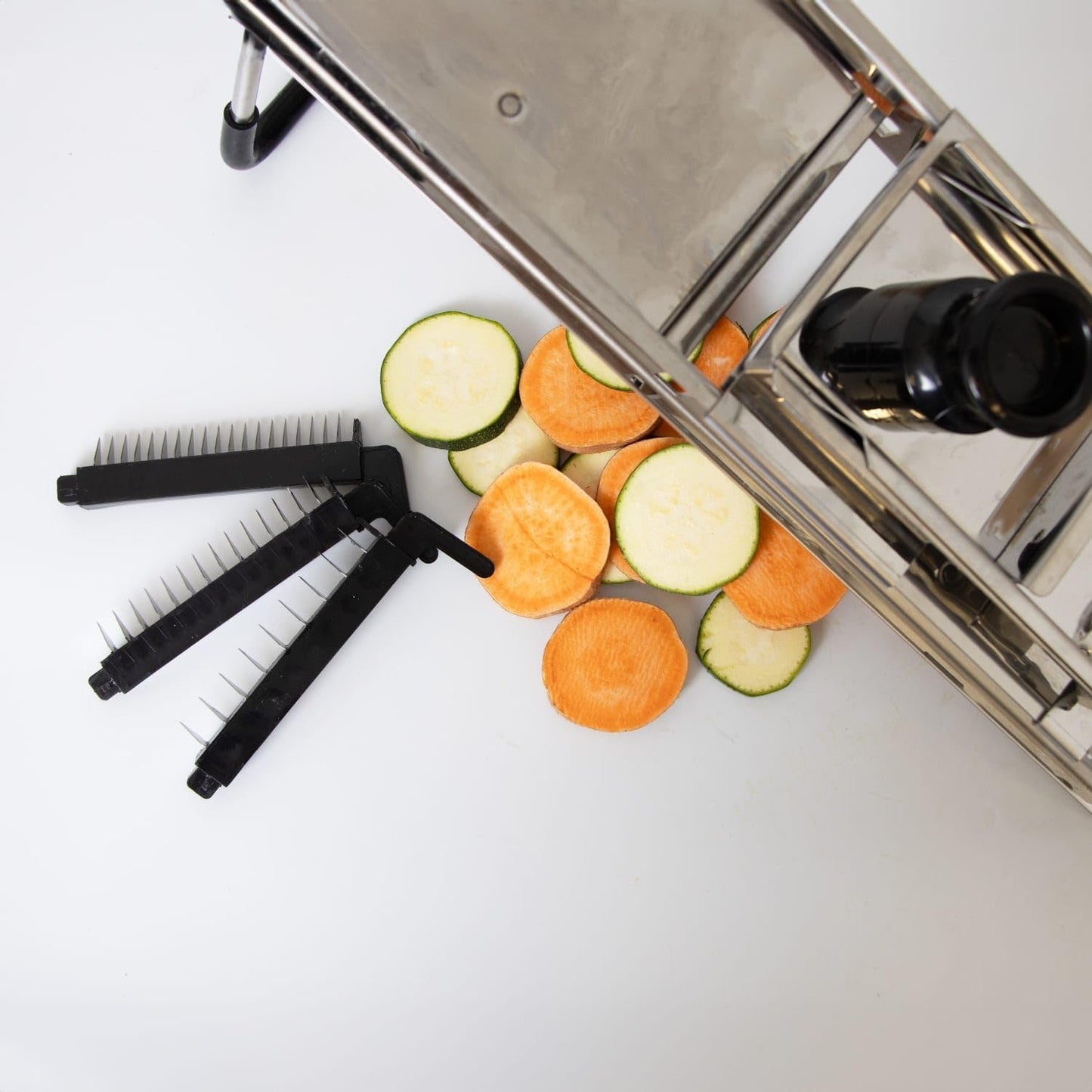 Foldable Mandoline Veggie Slicer, Interchangeable Blades for All-In-One Vegetable Slicing, Easy to Clean, Store Flat