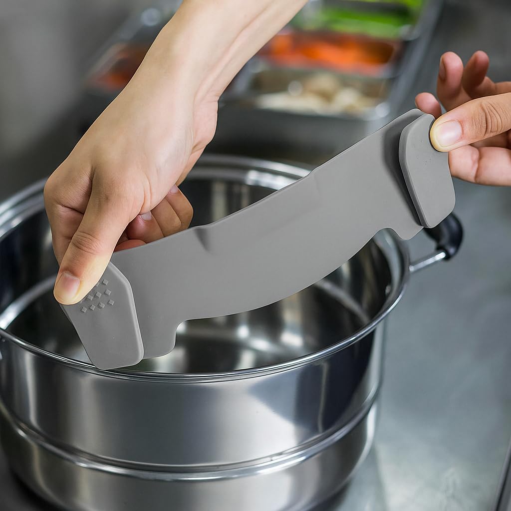 Clip-On Silicone Pot Strainer, Pasta Colander for Pots and Pans, Food Strainer for Vegetables, Fruit & Meat, Gray