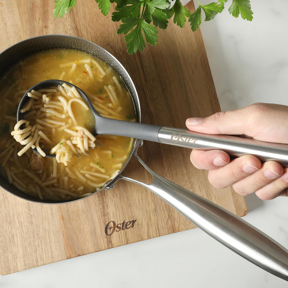 Chadswyck 7.7” Garlic Press, Stainless Steel Garlic Mincer & Crusher, Easy Squeeze, Dishwasher Safe