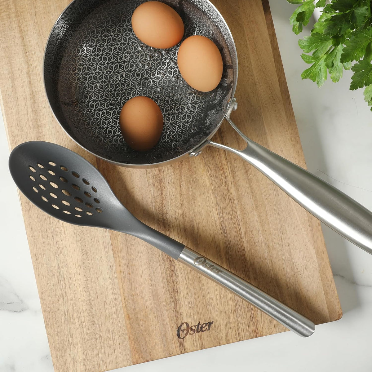 Chadswyck 7.7” Garlic Press, Stainless Steel Garlic Mincer & Crusher, Easy Squeeze, Dishwasher Safe