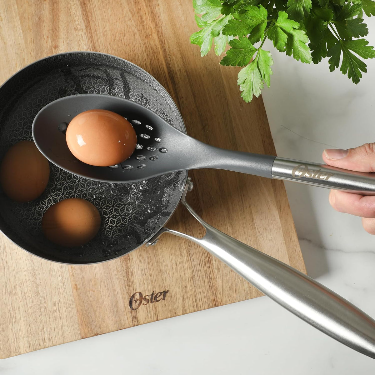 Chadswyck 7.7” Garlic Press, Stainless Steel Garlic Mincer & Crusher, Easy Squeeze, Dishwasher Safe