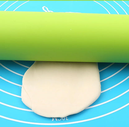Green Rolling Pin, 9 Inch Silicon Rolling Pin with Wooden Handle for Kneading the Dough of Baking Bread, Pizza, Cookie, Noodles (green, 9 inch)