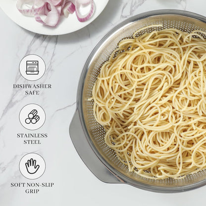 18/8 Stainless Steel Microwell Colander, 2.5QT Large Capacity with Handle Kitchen Food Strainer Basket for Washing Vegetables, Fruits, Rice, and Pasta (primary colour, 2.5QT)