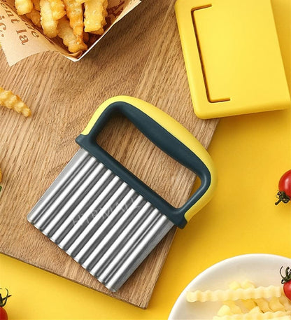 Crinkle Cutter, French Fry Cutter for Potatoes, Upgraded Stainless Steel Blade, Potato Slicer Frency Fry Crinkle Cutter Chopper Wavy Cutting Tool for Potatoes Carrots Cucumbers