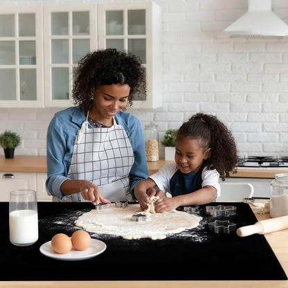 Standard Silicone Mat,Black Baking Mat-Food Grade Kids Dinner Table Placemat Non Slip Counter Mat with Raised Edges Heat Resistant Mat for Air Fryer Nonstick Pastry Dough Mat(1 Pack 23.6'' x 15.7'')