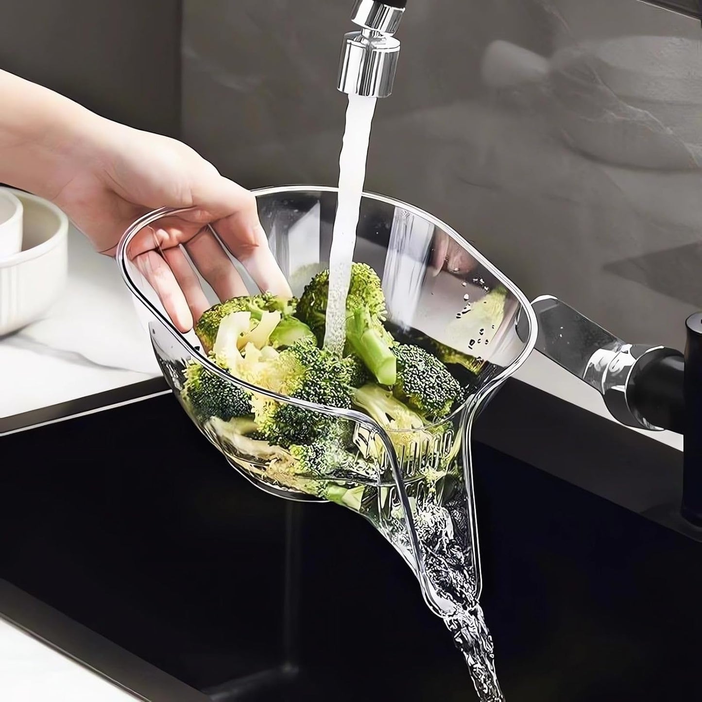 Multi-functional Drain Basket - 2024 New Fruit Cleaning Bowl with Strainer Container, Kitchen Sink Food Catcher Drainer Rinser Vegetable Washing Filter over the Colander (1PC, Clear)