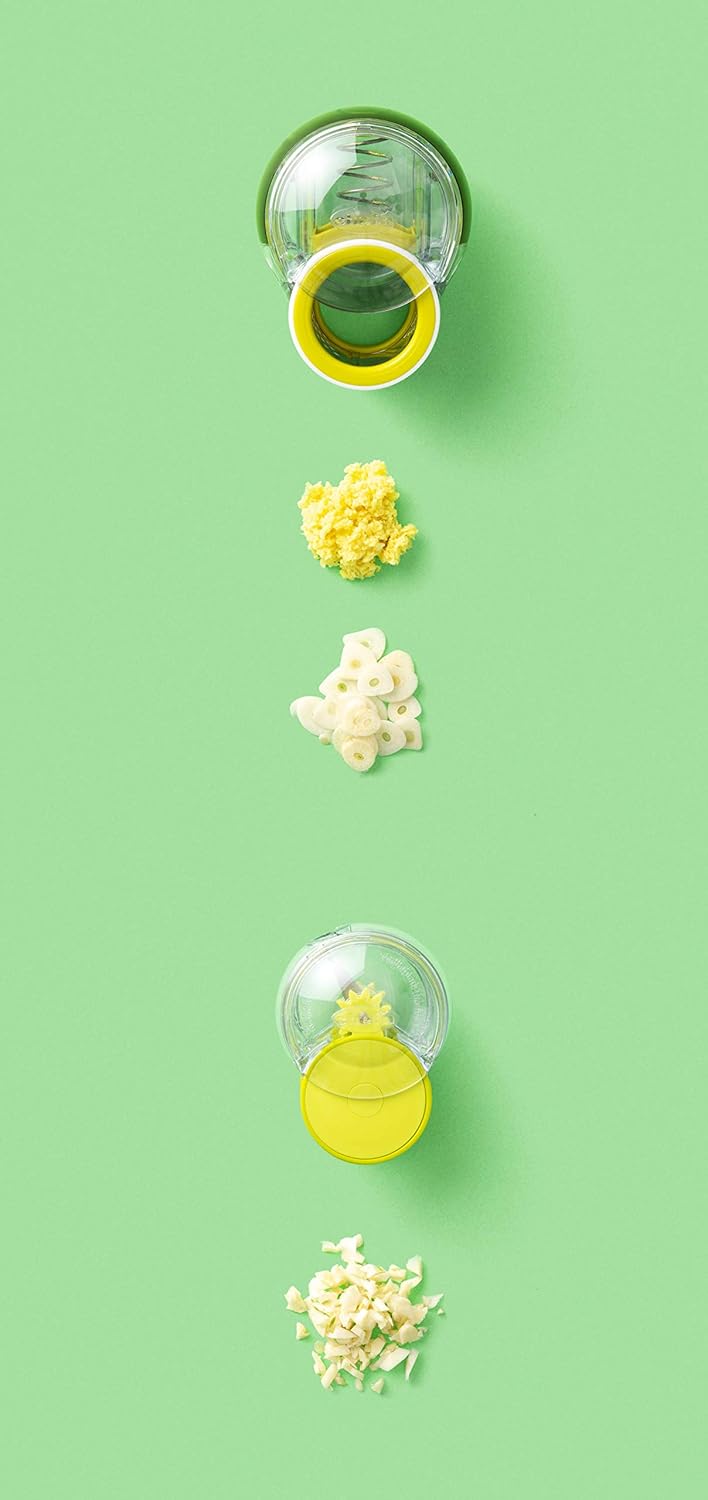 Chef’n GarlicZoom Garlic Chopper, Handheld Garlic Mincer with Rolling Action, Easy to Use and Clean, Compact Size for Quick Prep, Dishwasher Safe