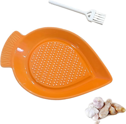 1PCS Ceramic Fish-Shaped Ginger Grater Plate with Cleaning Brush for Kitchen Gadget Ginger Garlic Spices (4.8"x3.5")