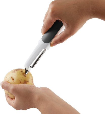 Zyliss Swivel Peeler – Ultra-Sharp Stainless Steel Blade for Potatoes, Carrots & Soft Fruits – Ergonomic Wheatstraw Grip – Built-in Eye Cutter & Safety Cover – Dishwasher Safe – Vegetable Peeler