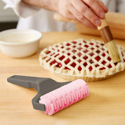 2 Pack Pastry Cutting Wheel, Pastry Wheel Decorator Pie Crust Pastry Wheel and Cutter for Cutting Pastry, Rolled Pastry Pie Crimper, Baking & Cooking Tool for Apple Pie Crust or Ravioli Pasta