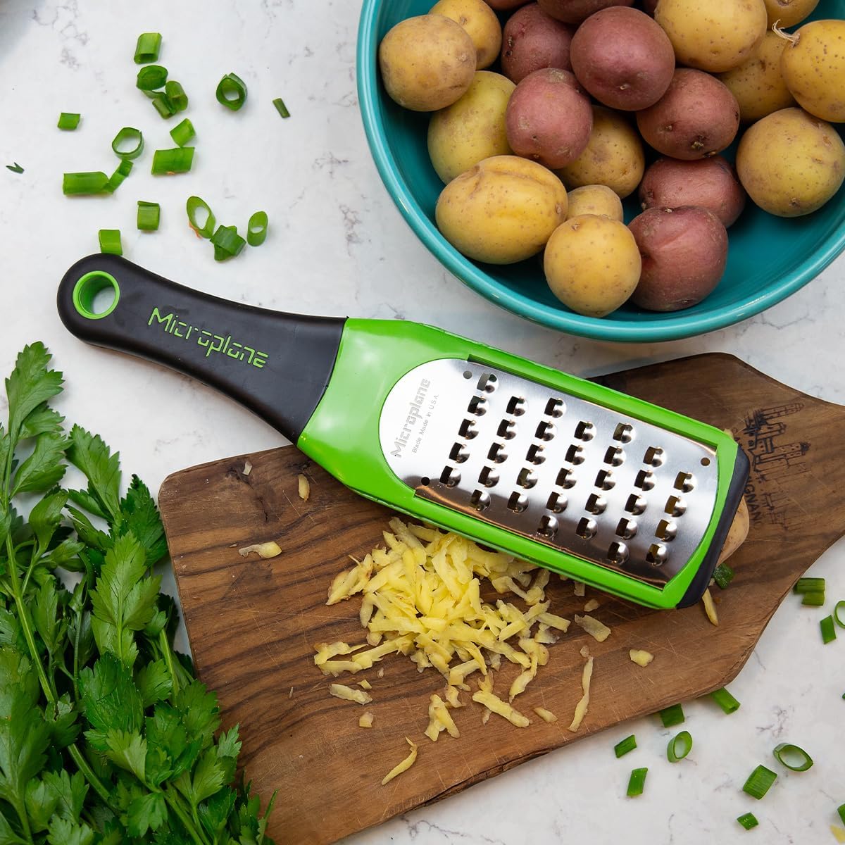 Microplane Artisan Series Cheese Grater and Zester (Extra Coarse, White)