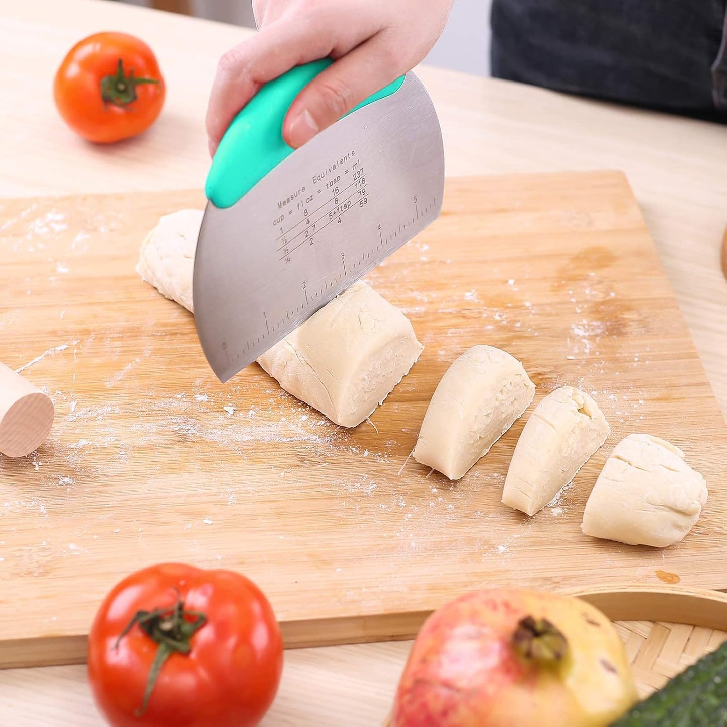 1 pcs Dough Pastry Scraper Chopper/Stainless Steel Dough Scraper Cutter with Ergonomic Rubber Non-Slip Grip/Dough Scraper Cutter/Pro Pastry Pizza Cutter Chopper (Pink)